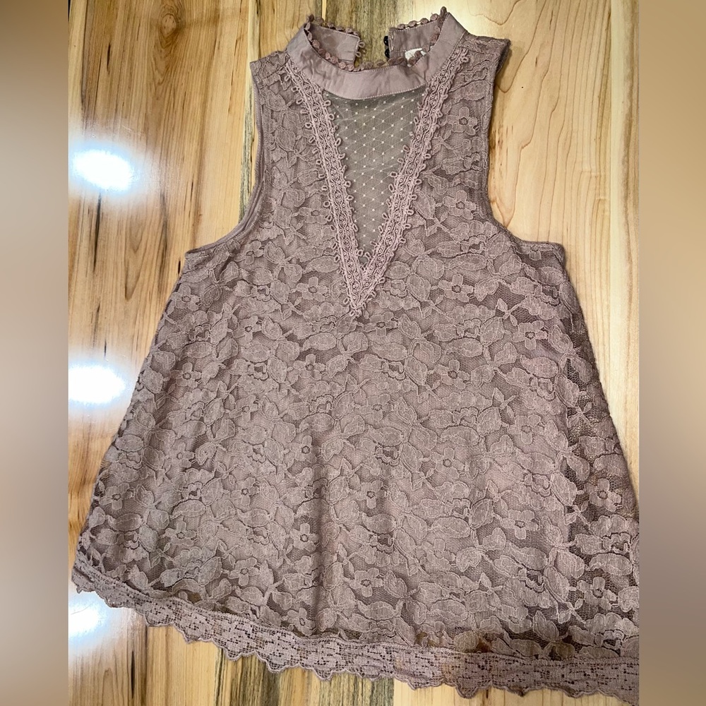 Altar’s State Lace Tank